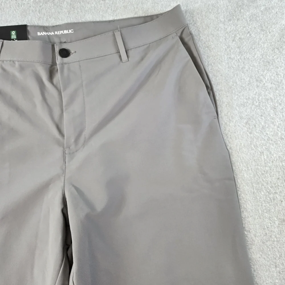 Banana Republic Pants Mens 38x30 Gray Chino Slim Microfiber Flat‎ Front Pockets